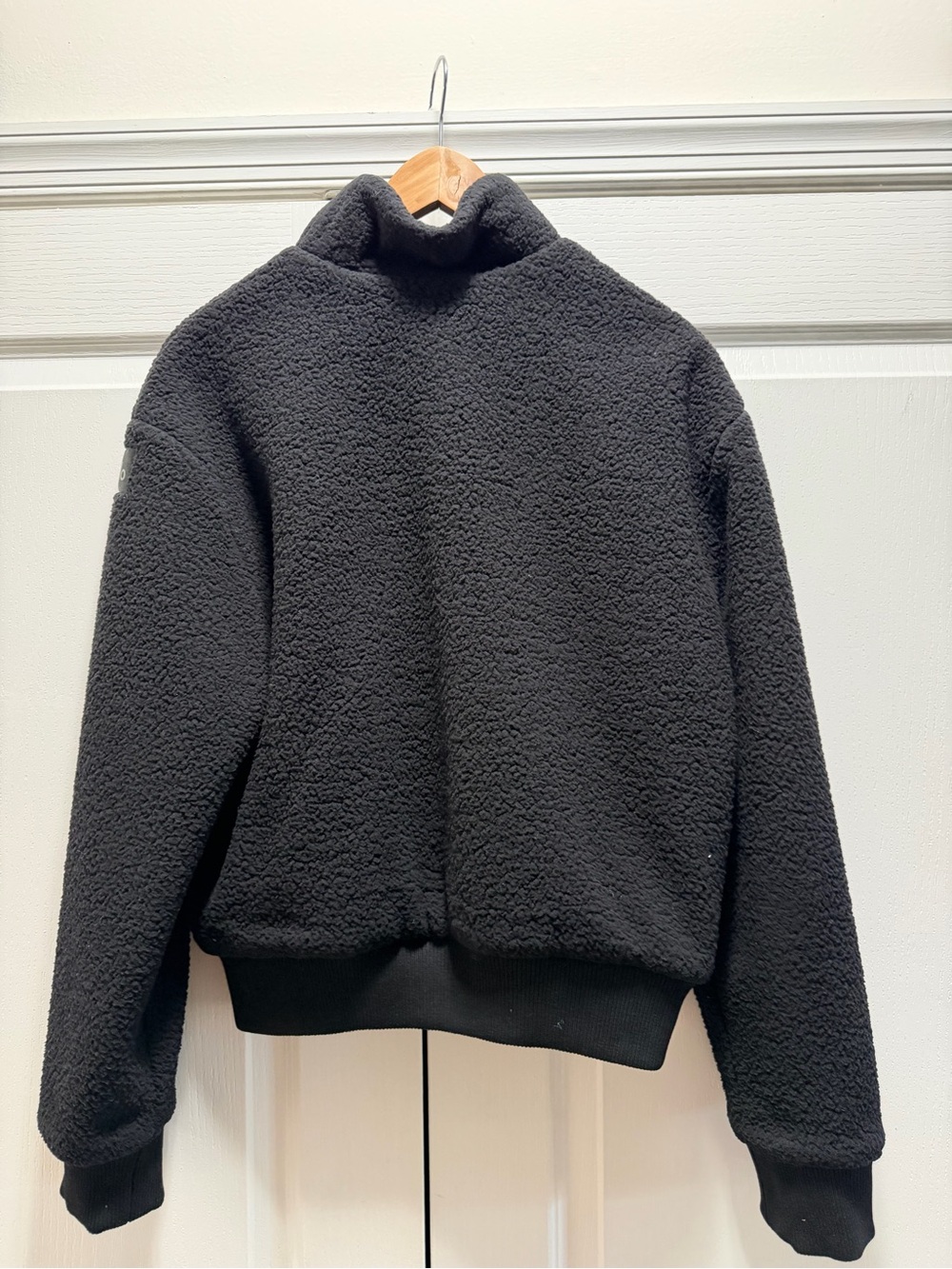 ALO Yoga Black Sherpa Bomber Jacket 🧥 women’s size L/G new - Picture 6 of 8
